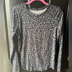 Leopard Women’s Long Sleeve Crew Neck Shirt